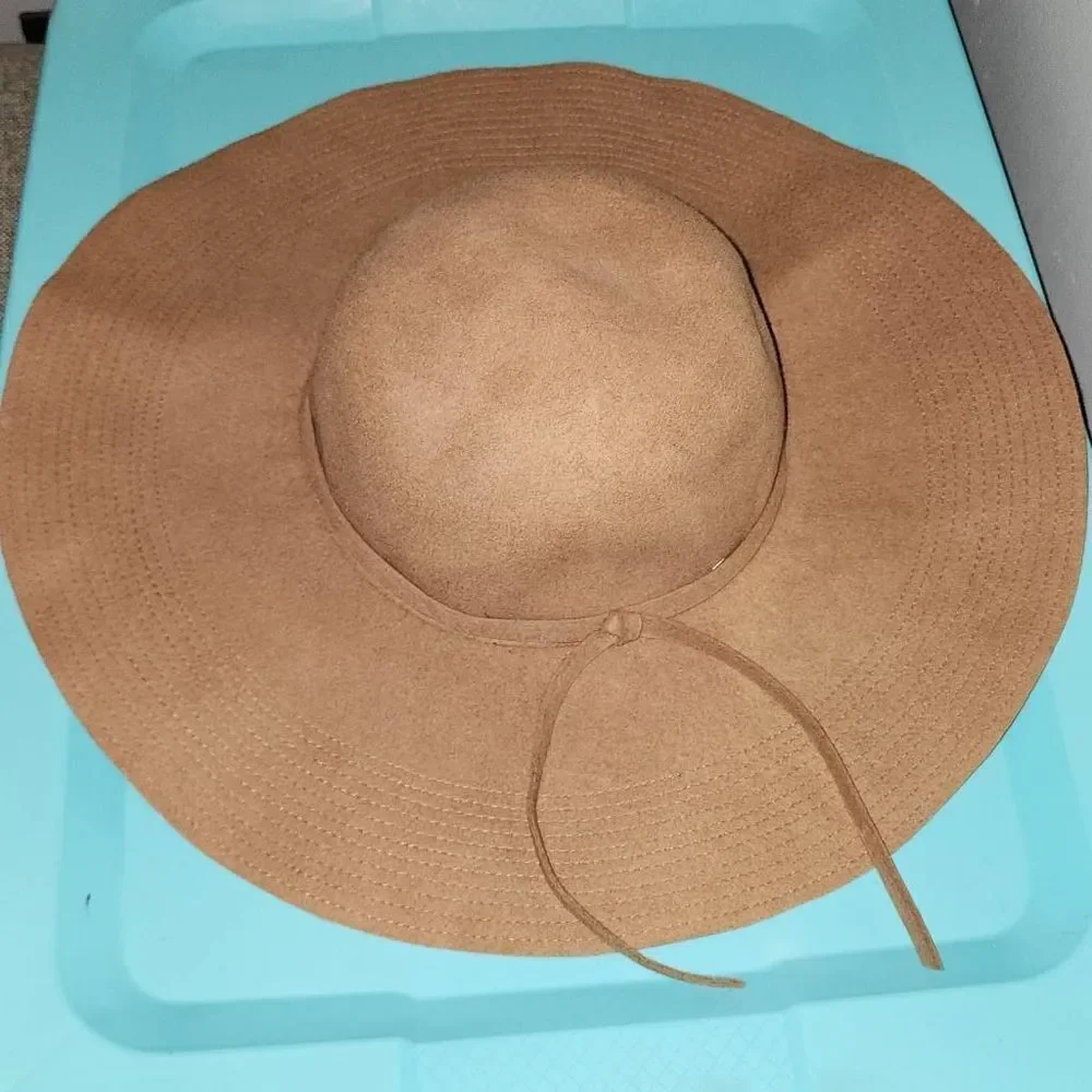 Halo Felt Hat